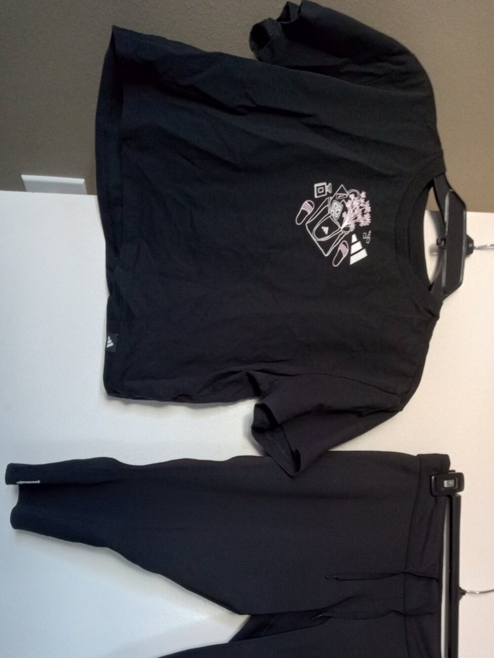 ➡LOT 2 ADIDAS set Top + Pants SMALL > Retail ~ $85 ~ wore 1x - farmers market